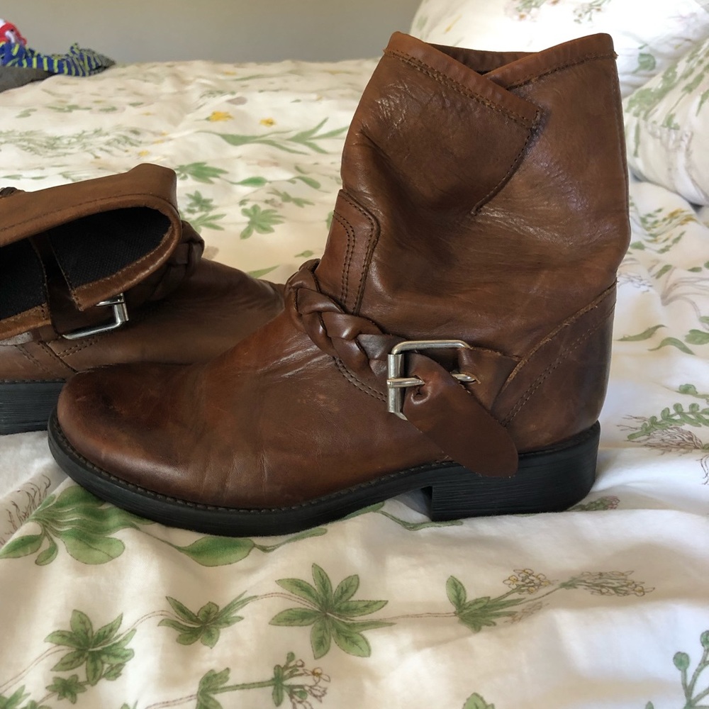 Steve Madden Booties